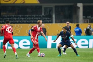 惨上加惨！德甲班霸输球+绝对核心骨折重伤，大巴黎9打11复仇死敌