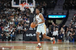 福克斯遭遇腿筋伤势 将缺席新赛季首周比赛