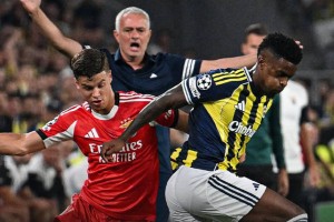 费内巴切与本菲卡0-0战平，穆帅欧冠附加赛形势堪忧