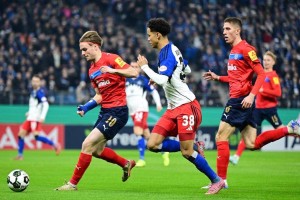 3-5德国杯大冷门，德甲球队遭低级别德乙队淘汰，罚丢2点球酿悲剧