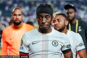 下车进厂！曝阿森纳已与马杜埃凯谈妥 将向切尔西提交报价